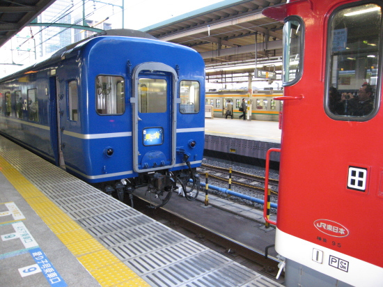 ＥＦ65−1118と銀河。機関車はＪＲ東日本みたいです。